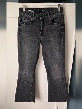 MOTHER The Weekender Cropped Fray Jeans In Night Shadow